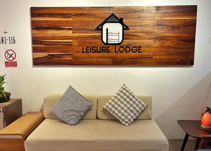Leisure Lodge